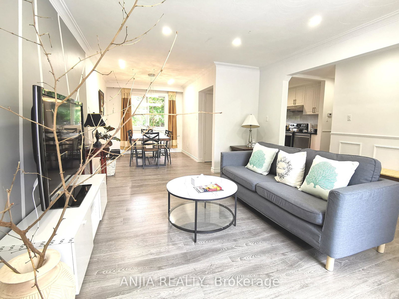 442-bonita-court-richmond-hill-ontario-n12317933