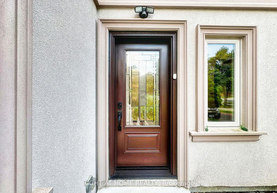 100-greenbelt-crescent-richmond-hill-ontario-n12318103