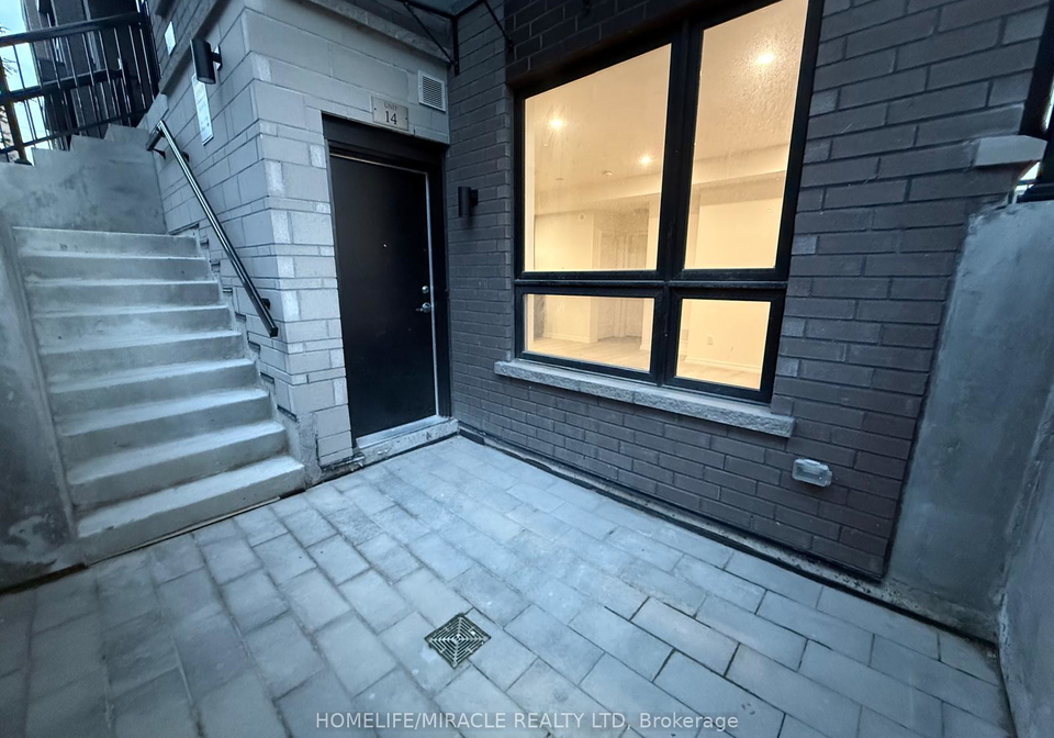 17-lytham-green-circle-newmarket-ontario-n12318244