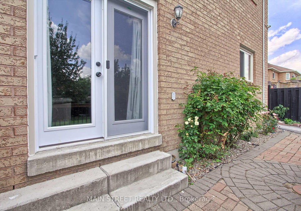215-melbourne-drive-bradford-west-gwillimbury-ontario-n12318434