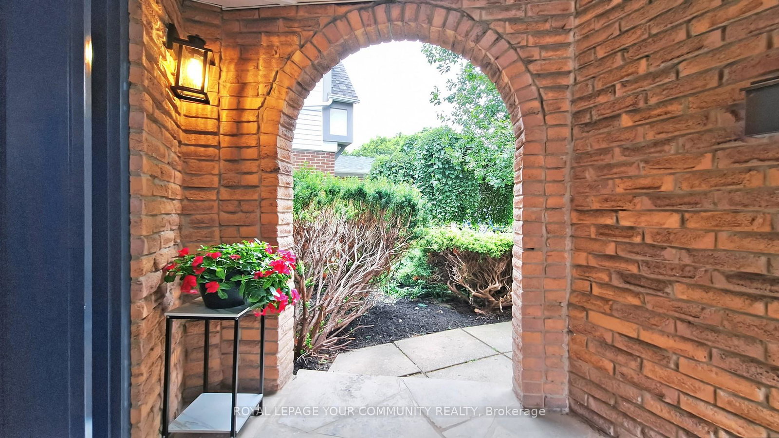 42-holsworthy-crescent-markham-ontario-n12318968