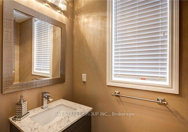 33-mazarine-lane-richmond-hill-ontario-n12320383
