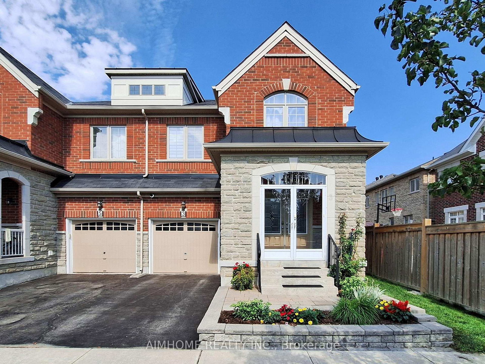 3-bishops-gate-markham-ontario-n12320790
