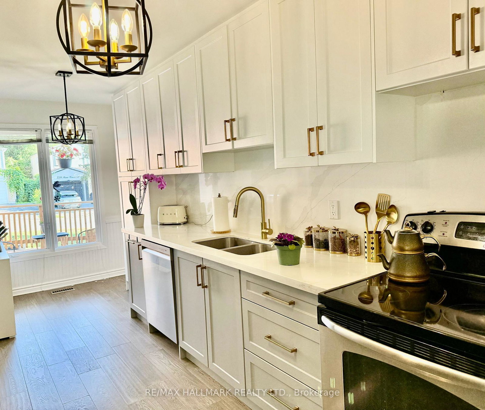 761-pam-crescent-newmarket-ontario-n12321554