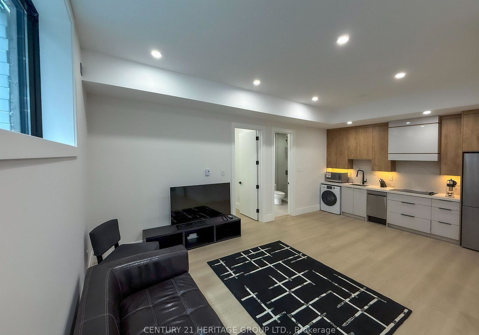 11-knowles-crescent-aurora-ontario-n12321837