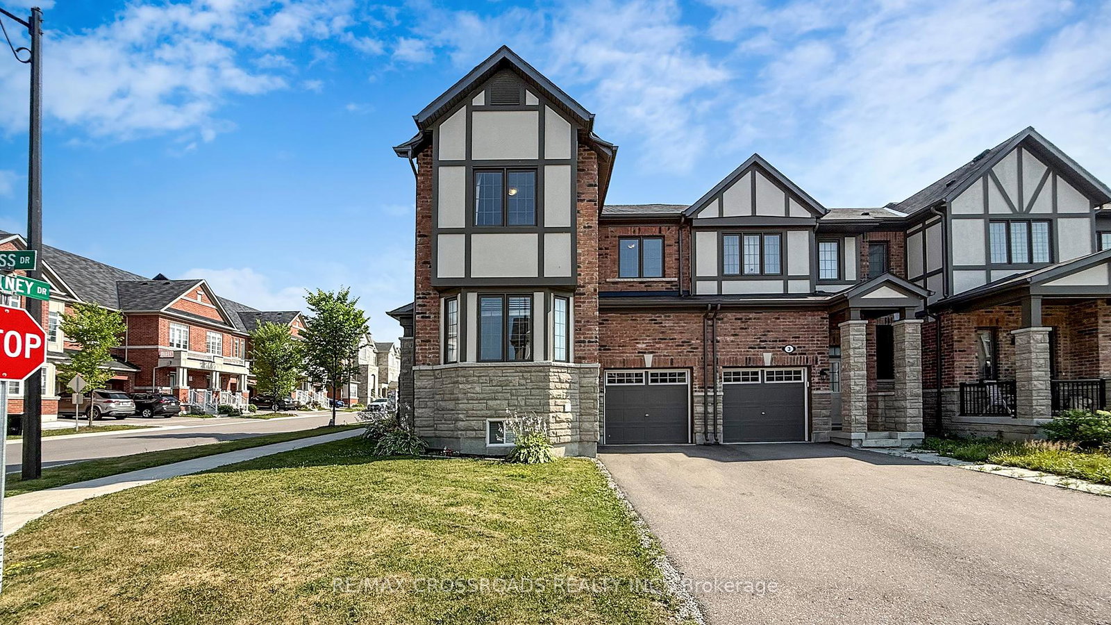 1-ness-drive-richmond-hill-ontario-n12321979