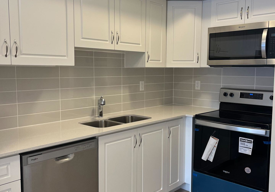 56-elizabeth-st-s-street-richmond-hill-ontario-n12322042