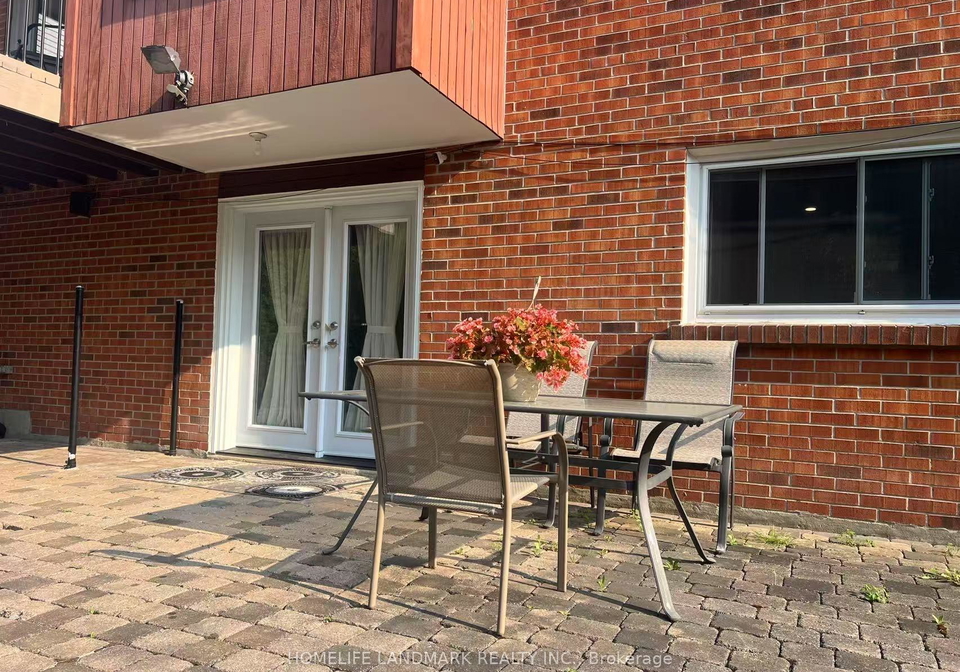 8-pine-knoll-gate-markham-ontario-n12322817