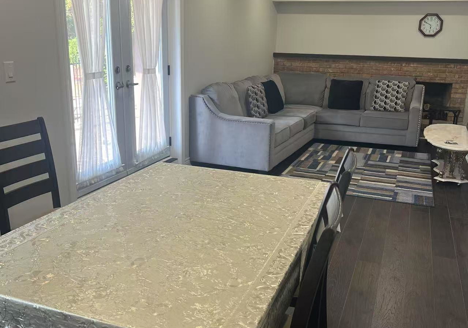 8-pine-knoll-gate-markham-ontario-n12322817