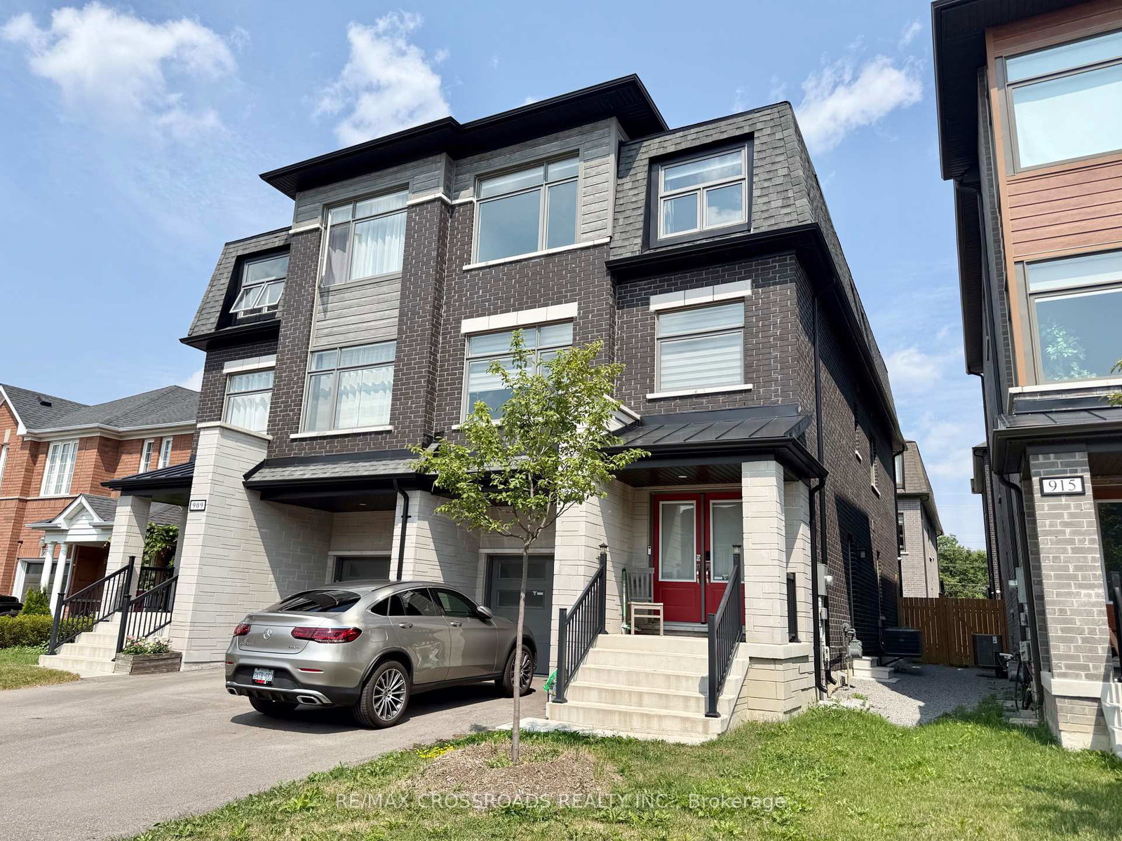 913-isaac-phillips-way-e-e-newmarket-ontario-n12323493