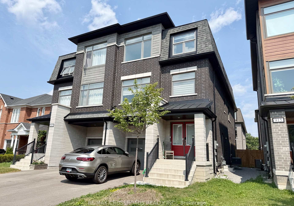 913-isaac-phillips-way-e-e-newmarket-ontario-n12323493