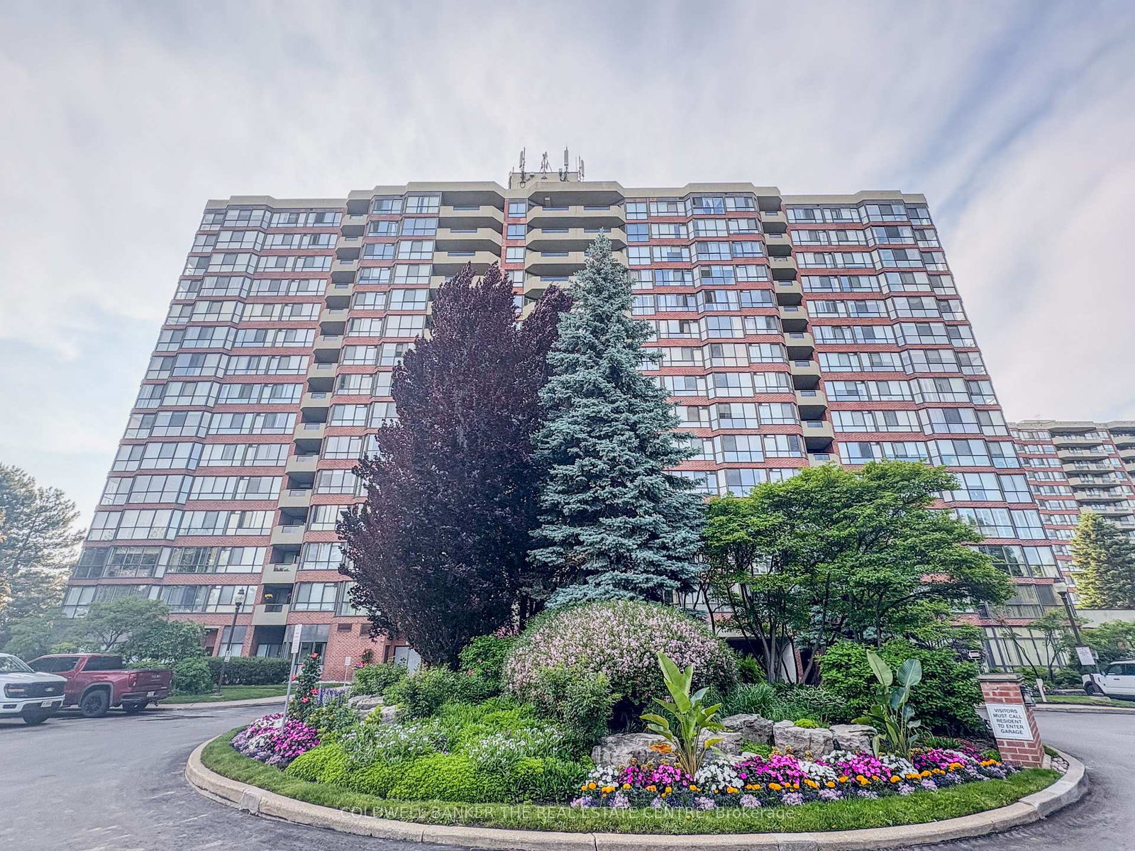 100-observatory-lane-richmond-hill-ontario-n12324044