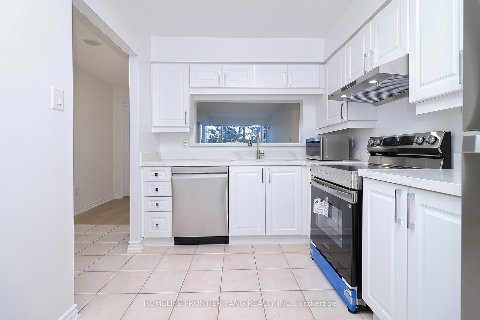 11-townsgate-drive-vaughan-ontario-n12324644