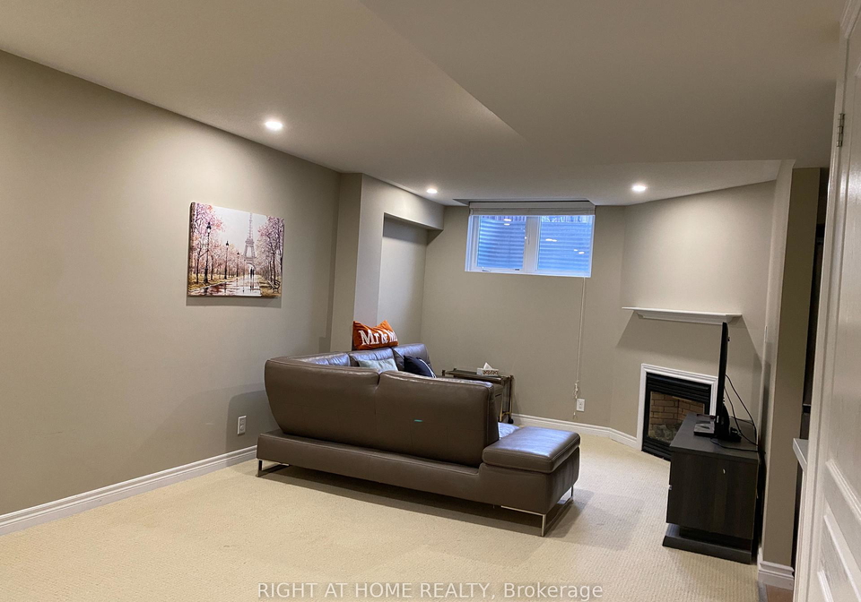22-thatcher-crescent-east-gwillimbury-ontario-n12324692