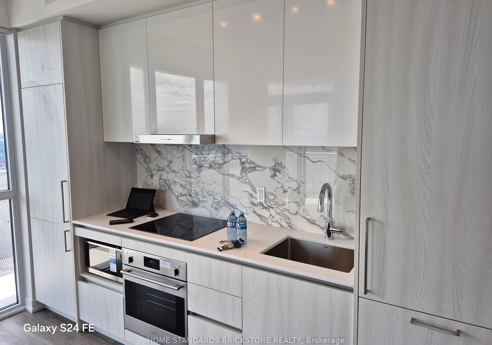 225-commerce-street-vaughan-ontario-n12325094
