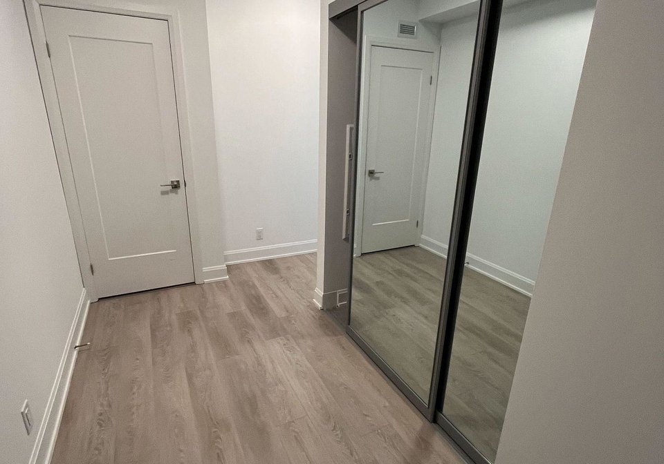 8-water-walk-drive-markham-ontario-n12325134