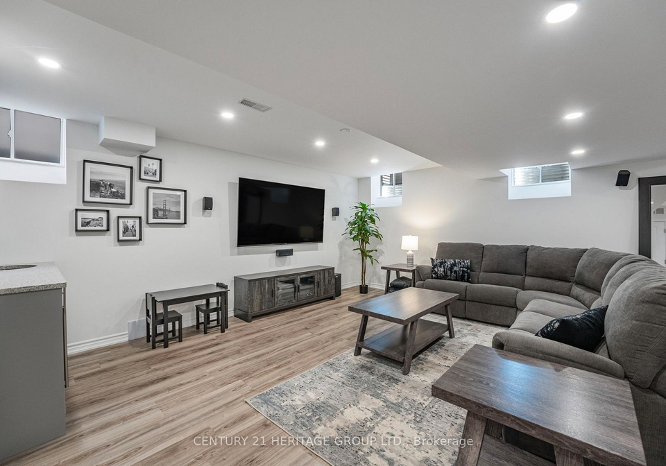 95-rogers-trail-bradford-west-gwillimbury-ontario-n12325433