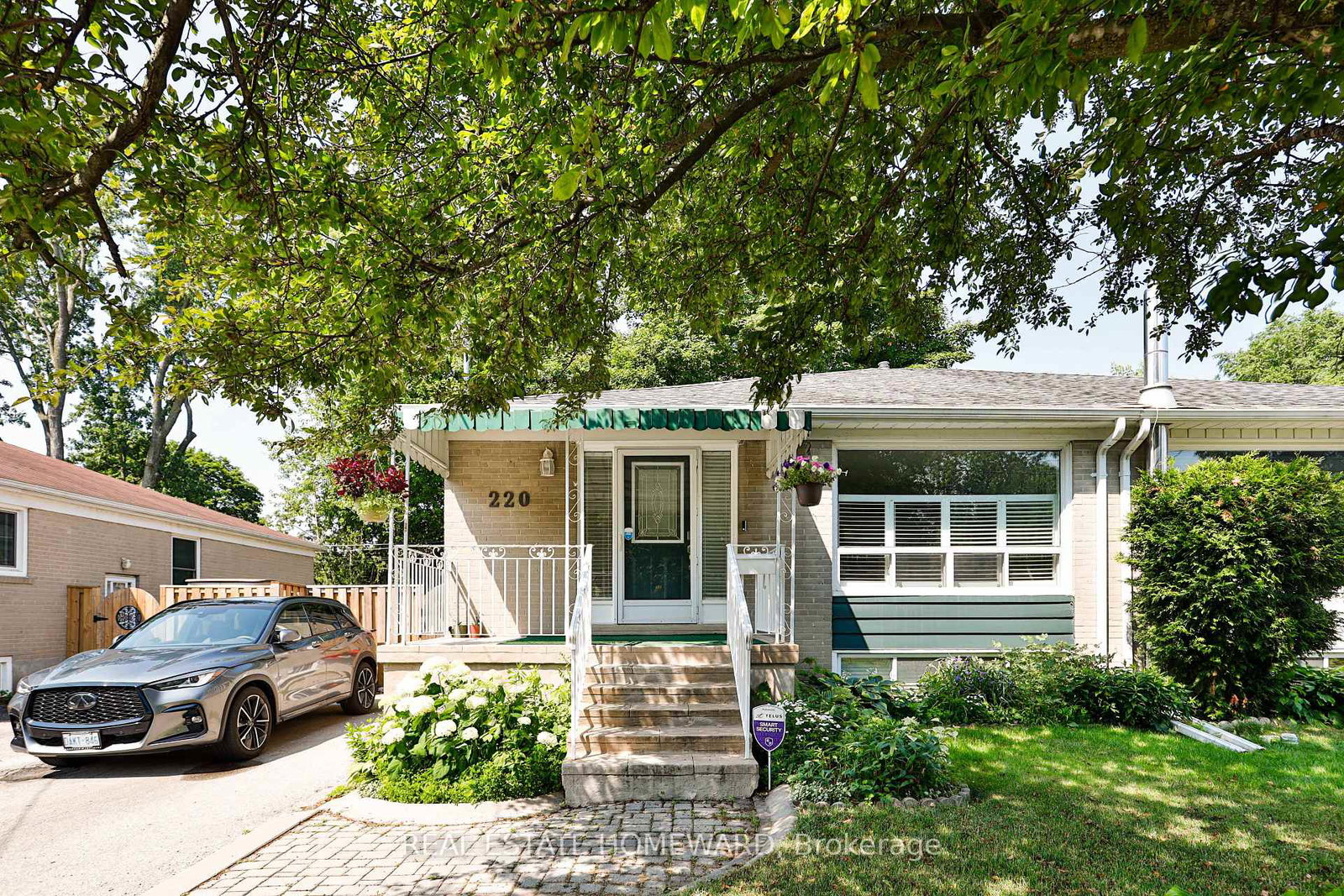 220-neal-drive-richmond-hill-ontario-n12325879