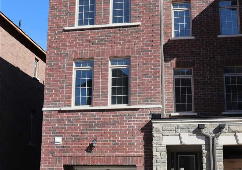 61-gordon-circle-newmarket-ontario-n12326940
