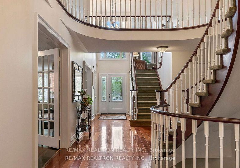 424-mccaffrey-road-newmarket-ontario-n12327528