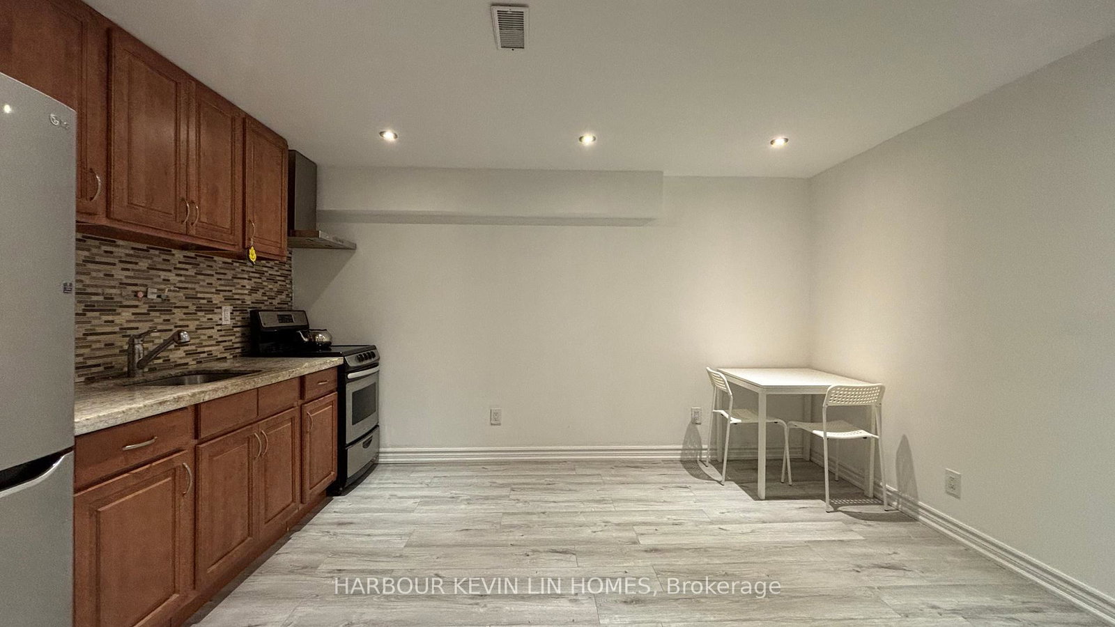 8-hacienda-drive-richmond-hill-ontario-n12329181