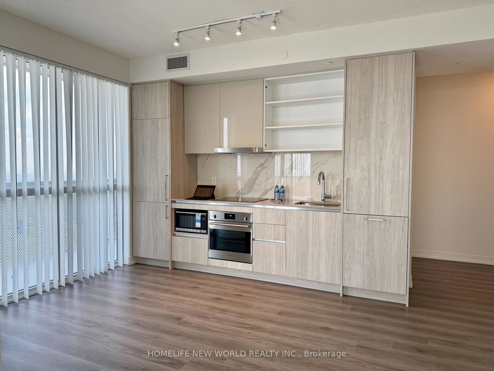 225-commerce-street-vaughan-ontario-n12329318