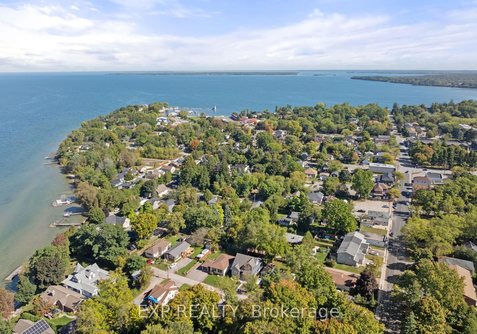 9-riley-avenue-georgina-ontario-n12329377