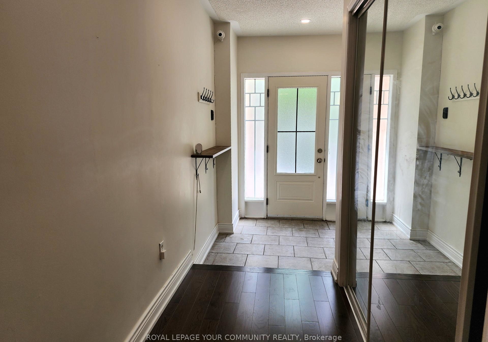 42-woodroof-crescent-aurora-ontario-n12329383
