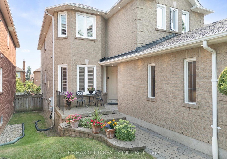 9-red-rock-drive-richmond-hill-ontario-n12329830