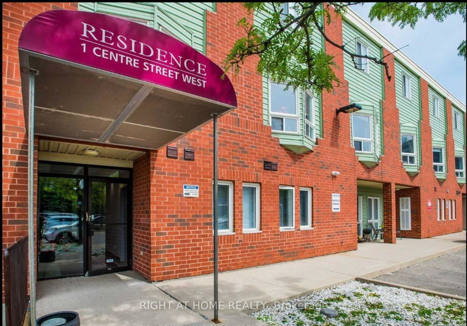 1-centre-street-w-richmond-hill-ontario-n12330182