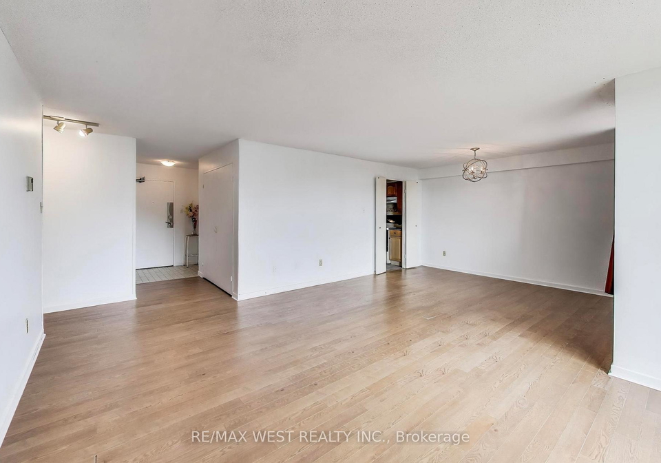 80-inverlochy-boulevard-markham-ontario-n12330390