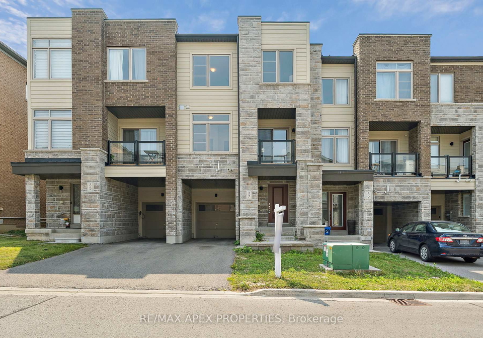 37-vantage-loop-newmarket-ontario-n12330446