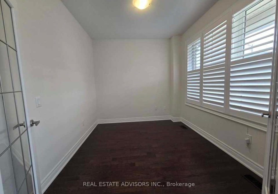 135-ben-sinclair-avenue-east-gwillimbury-ontario-n12331940