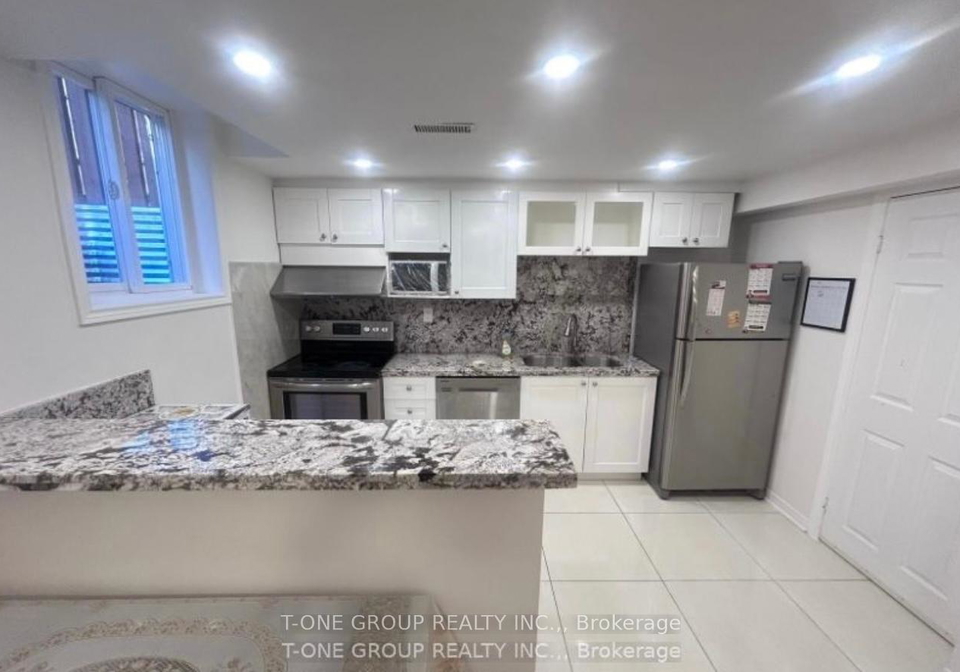 88-harness-circle-markham-ontario-n12332071