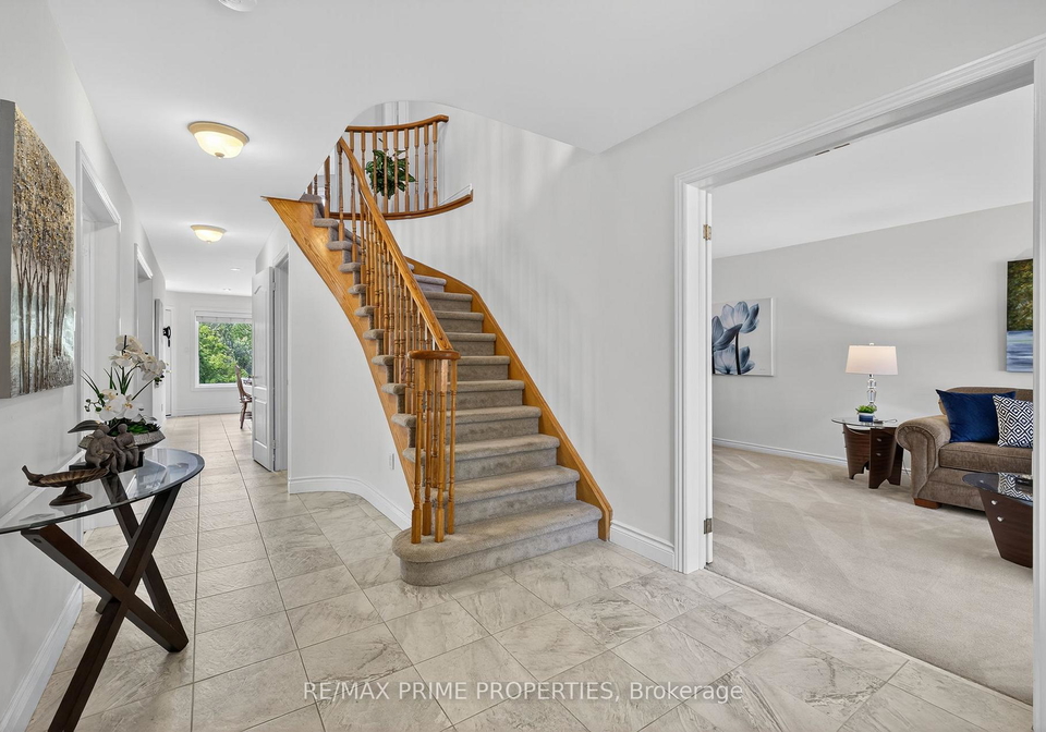 396-devanjan-circle-newmarket-ontario-n12332184