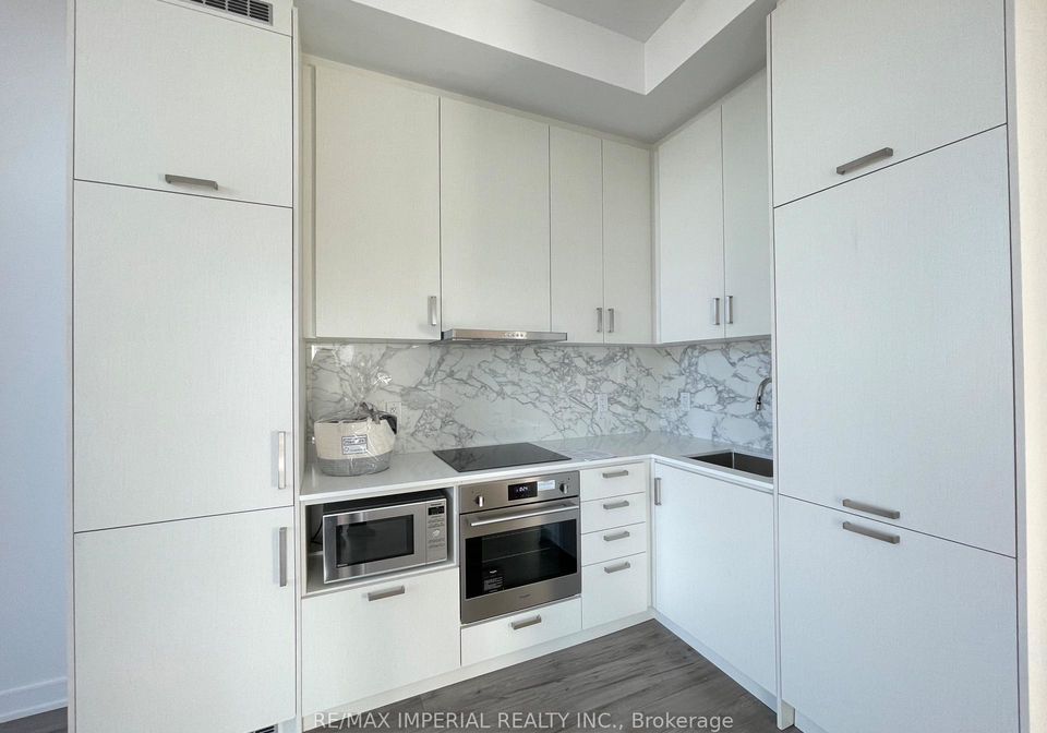 60-honeycrisp-crescent-vaughan-ontario-n12332230