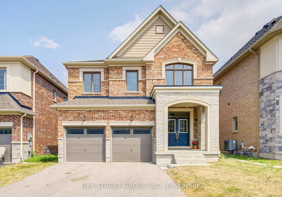 7-yarrow-lane-east-gwillimbury-ontario-n12332746