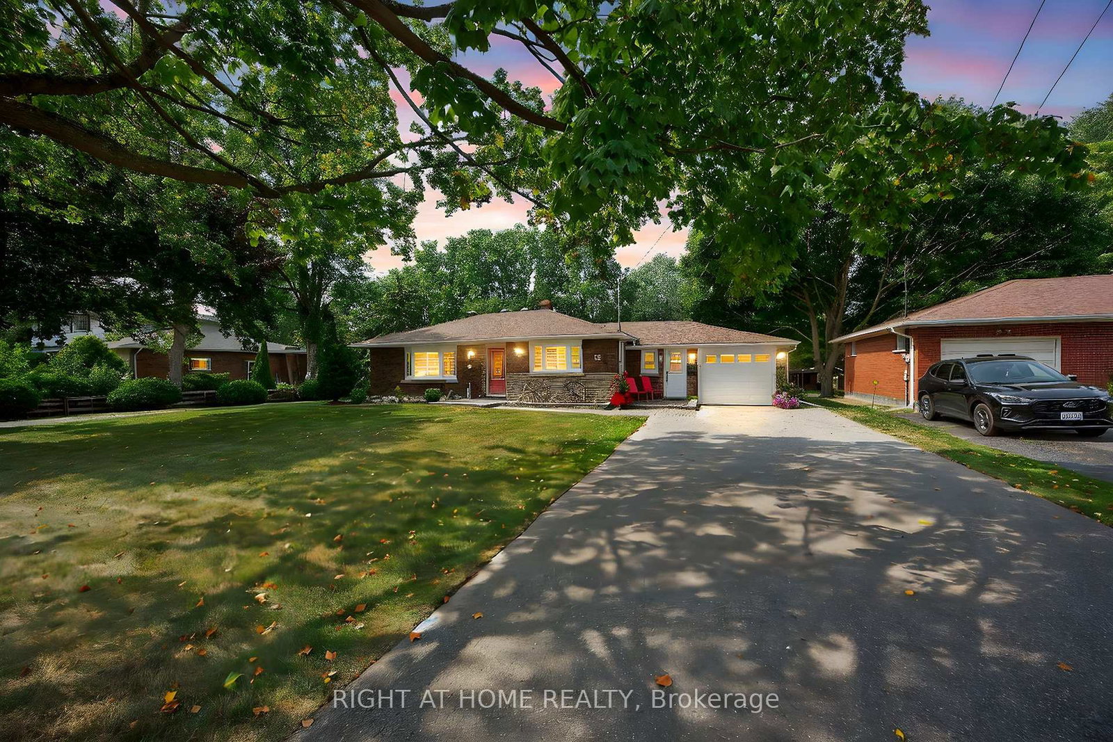 8-farr-avenue-east-gwillimbury-ontario-n12333197