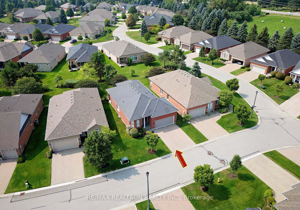 104-long-stan-whitchurch-stouffville-ontario-n12333332