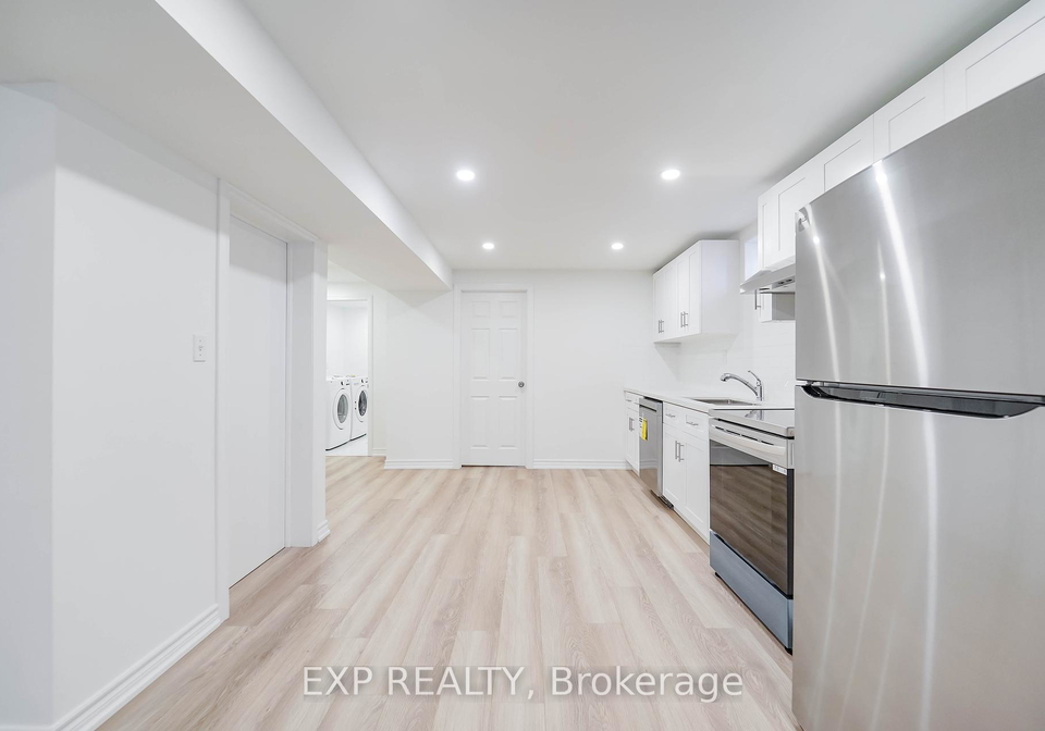 195-savage-road-newmarket-ontario-n12333460