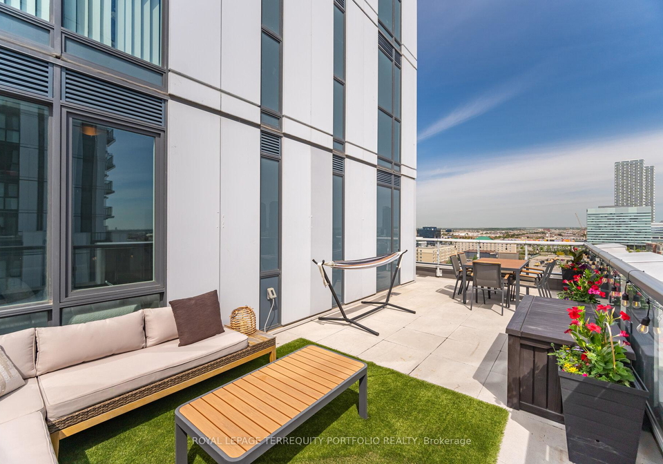 10-honeycrisp-crescent-vaughan-ontario-n12333934