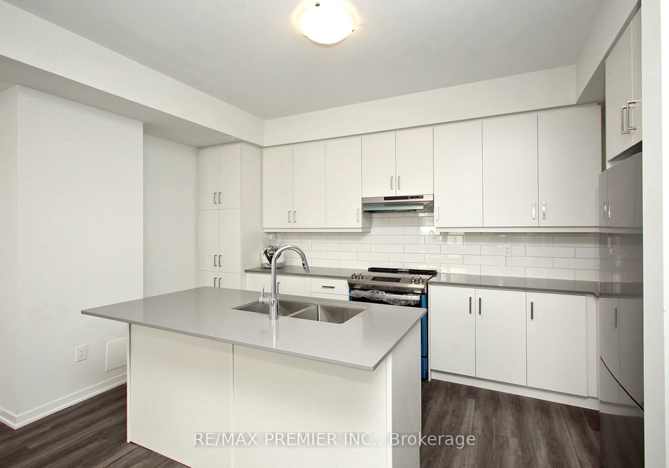 11-almond-blossom-mews-vaughan-ontario-n12335575
