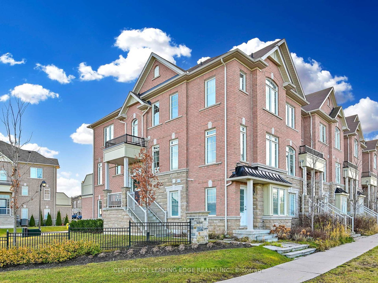 11-dundas-way-markham-ontario-n12335786