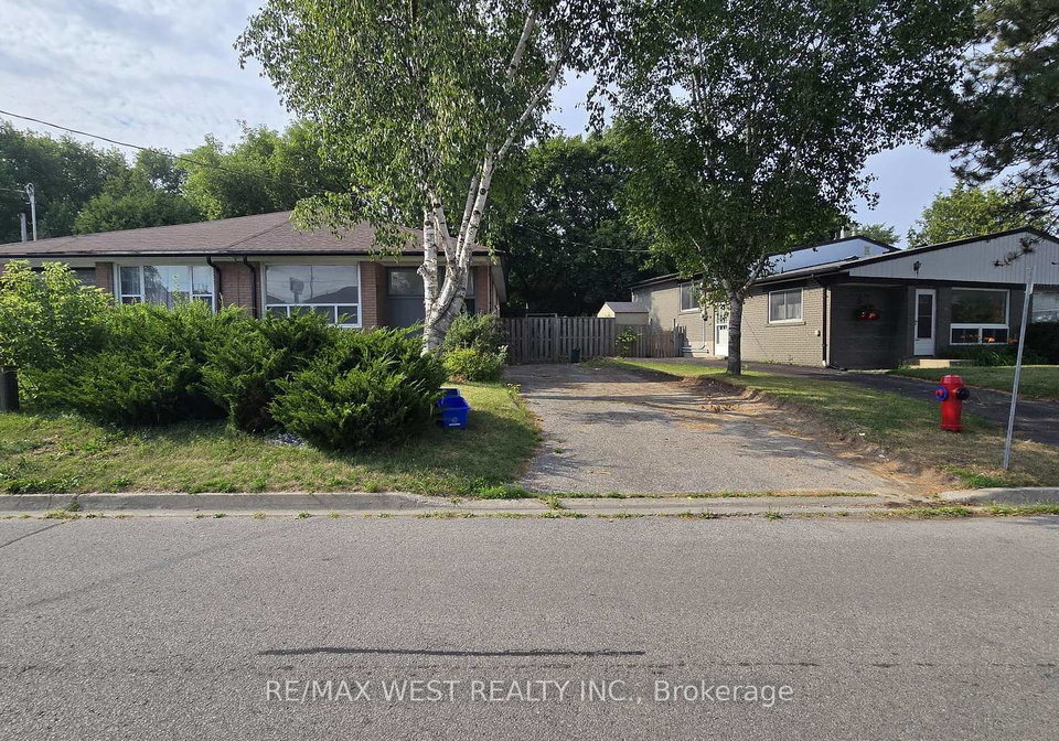 24-walter-avenue-newmarket-ontario-n12336798