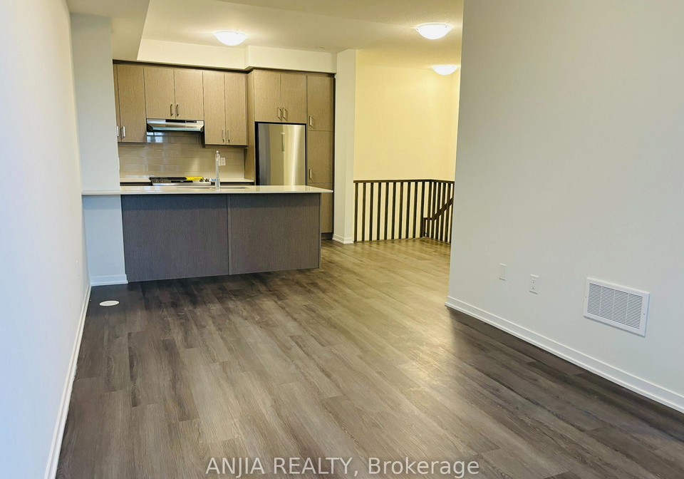 100-honeycrisp-crescent-vaughan-ontario-n12337194