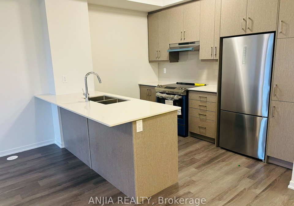 100-honeycrisp-crescent-vaughan-ontario-n12337194