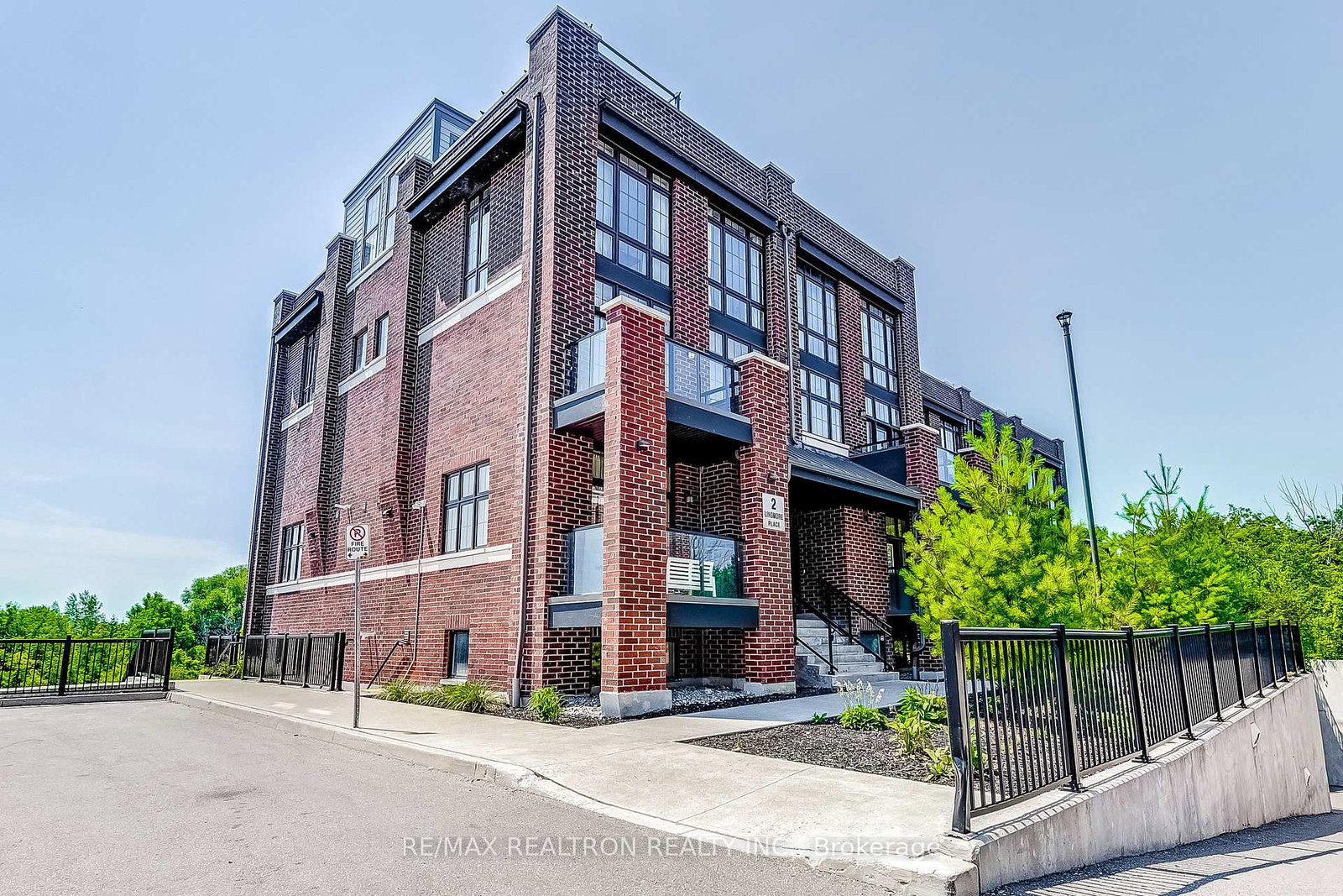 2-linsmore-place-whitchurch-stouffville-ontario-n12337629