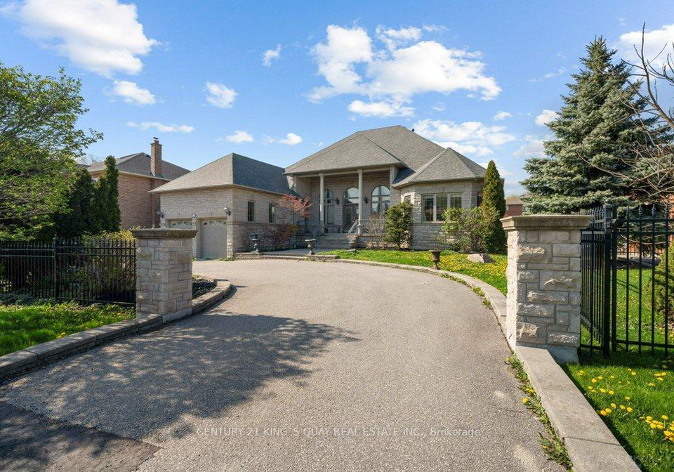 22-garden-avenue-richmond-hill-ontario-n12338035