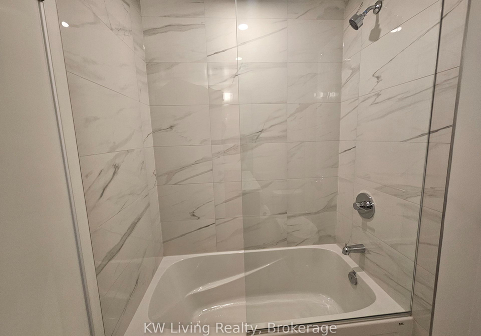225-commerce-street-vaughan-ontario-n12339001