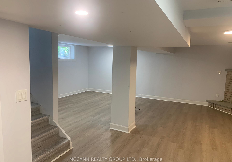 582-mulock-court-newmarket-ontario-n12339358